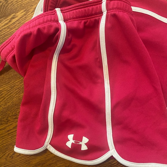 Pink Under Armour jersey shorts - Picture 3 of 5